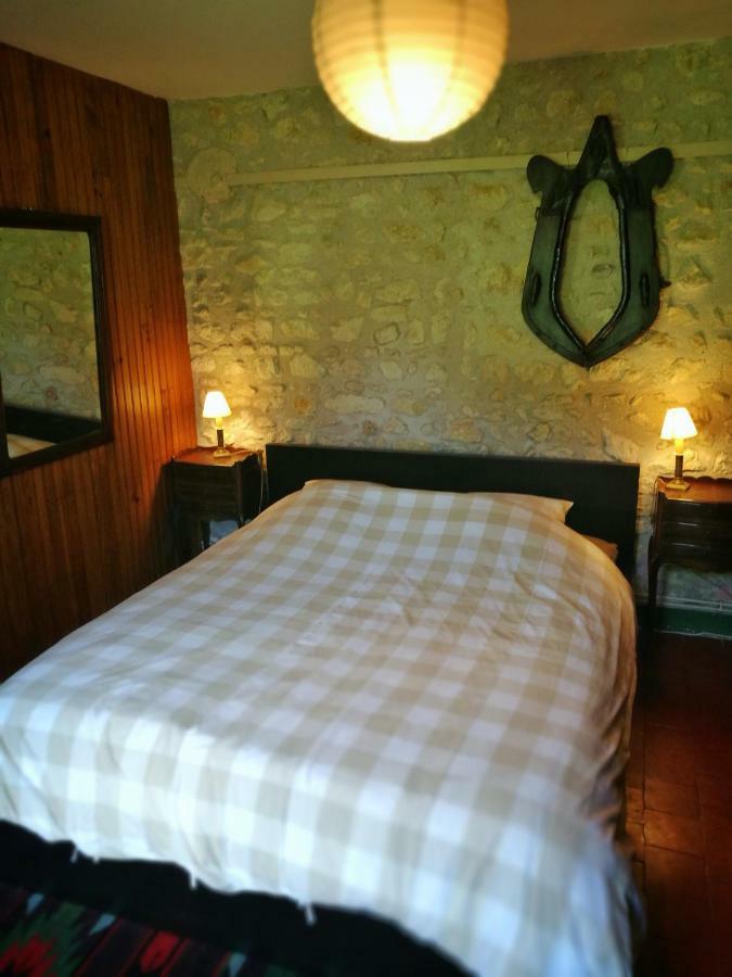 Gite D'Aigues Vives Villa Cere-la-Ronde ภายนอก รูปภาพ